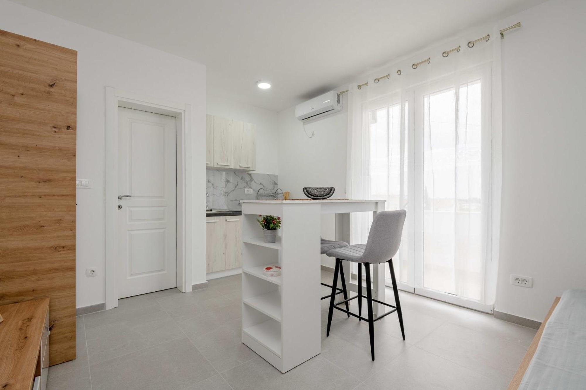 Apartments Milivojevic Bar Cameră foto